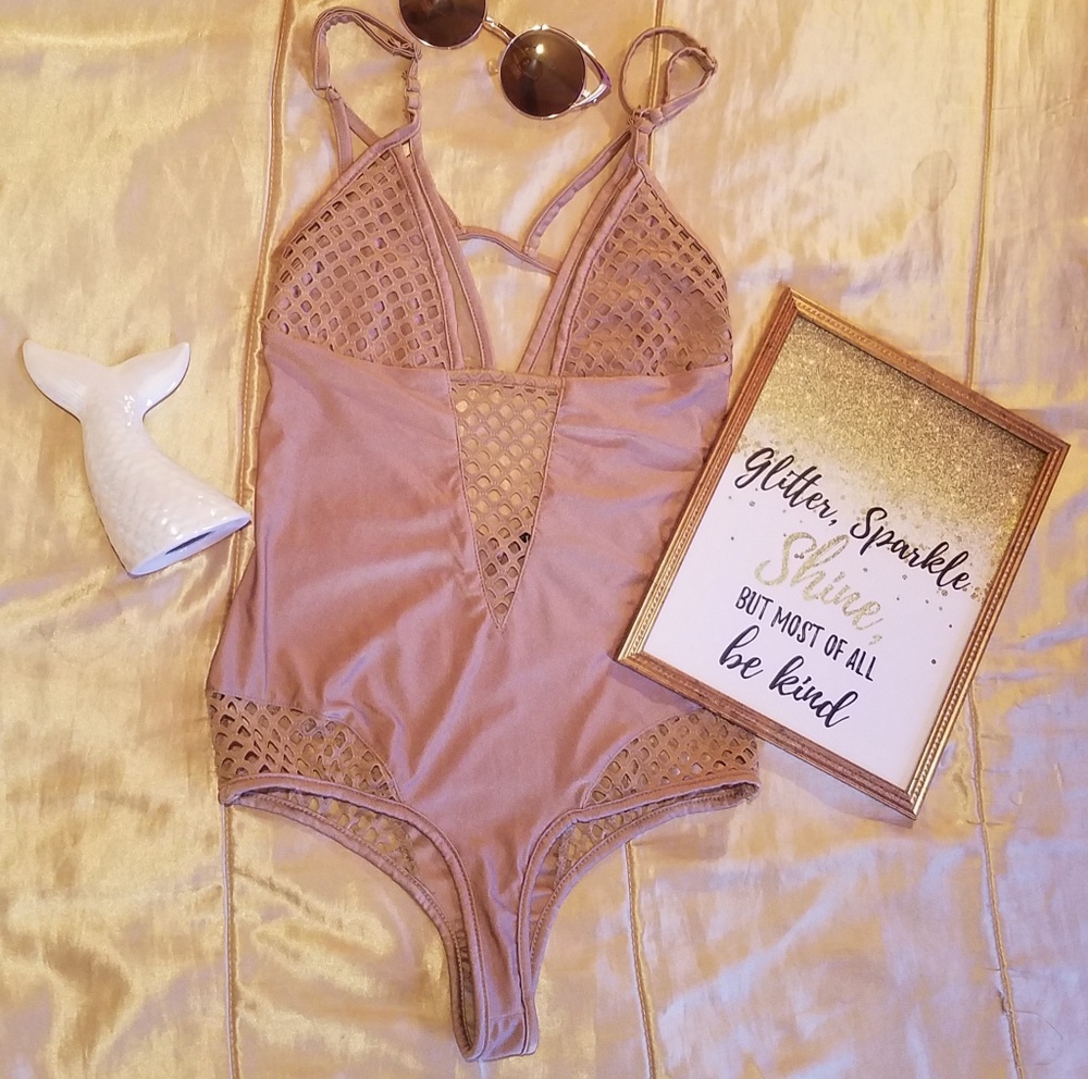Shiny Fashion Nova Bodysuit